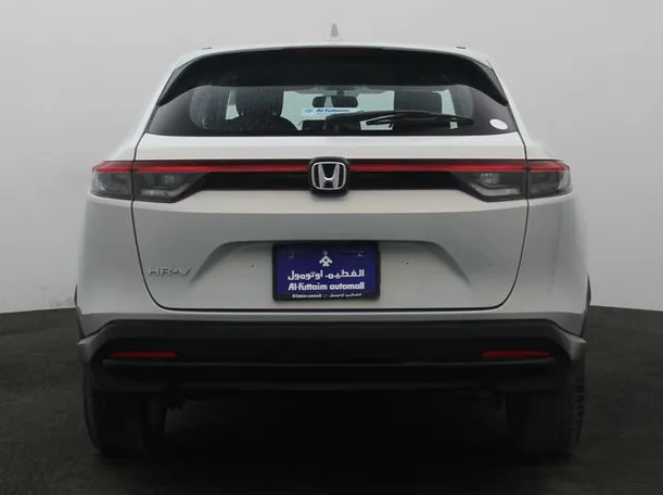 Car image 12