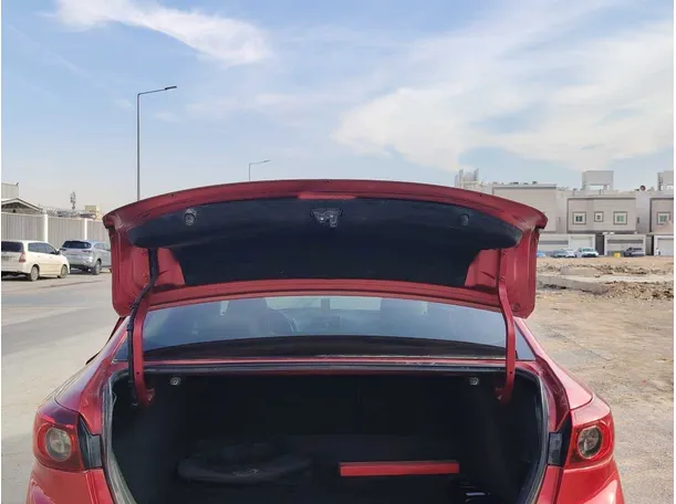 Car image 26