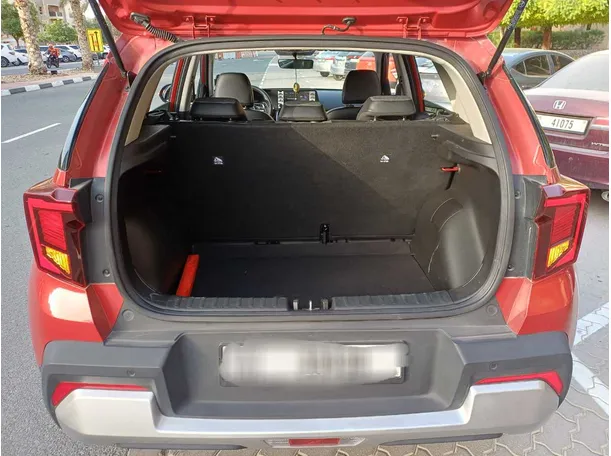 Car image 20
