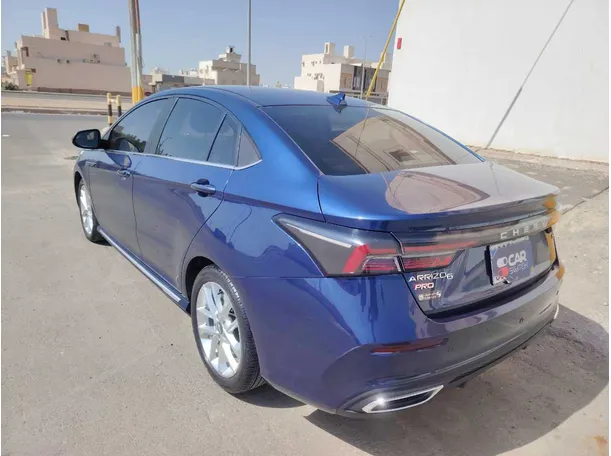Car image 7