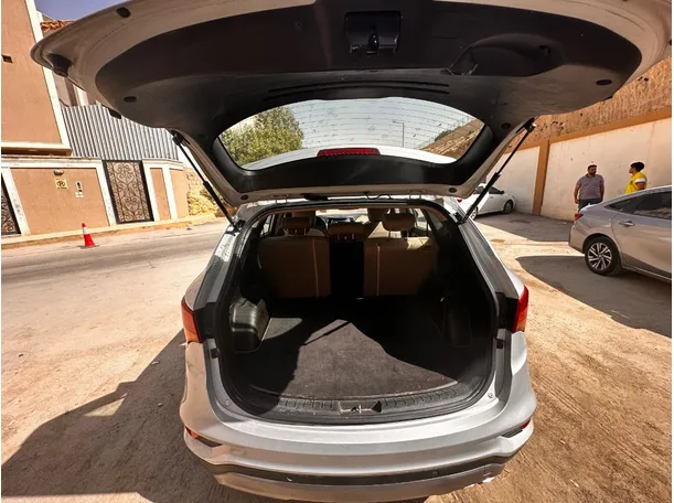 Car image 22