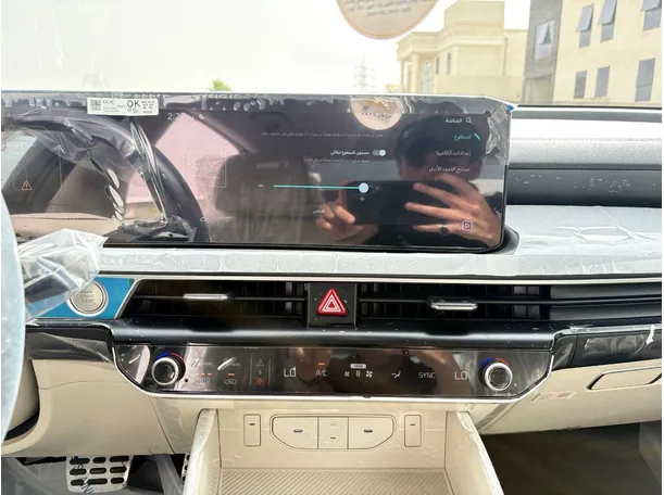 Car image 20
