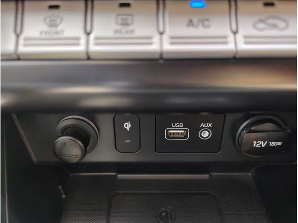 Car image 27