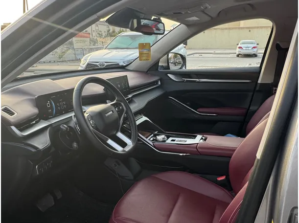 Car image 7