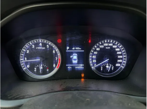 Car image 15
