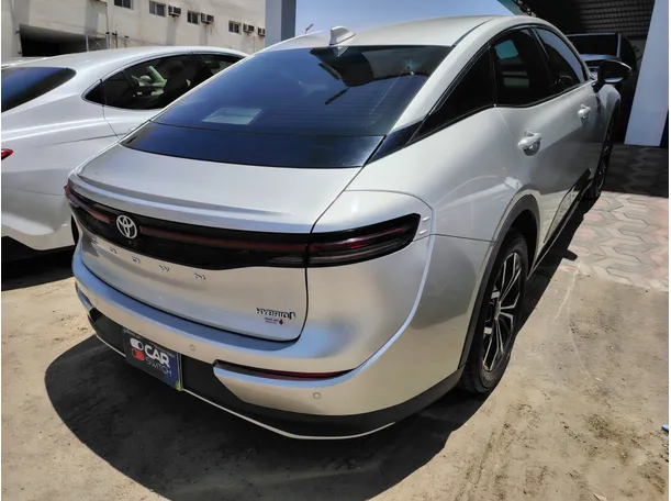 Car image 5