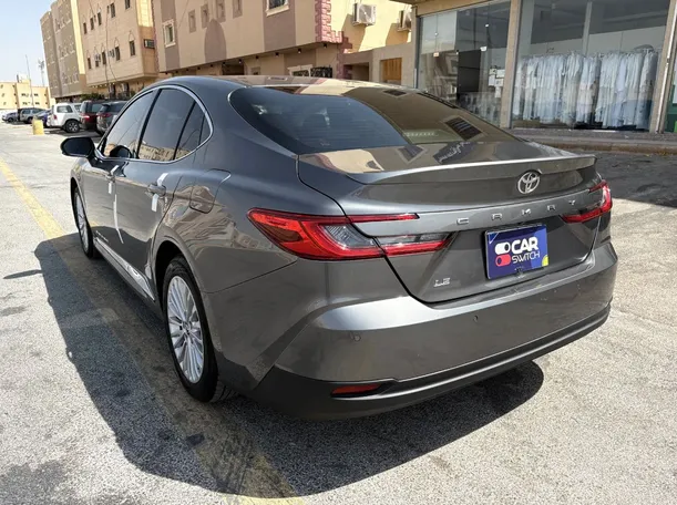 Car image 7