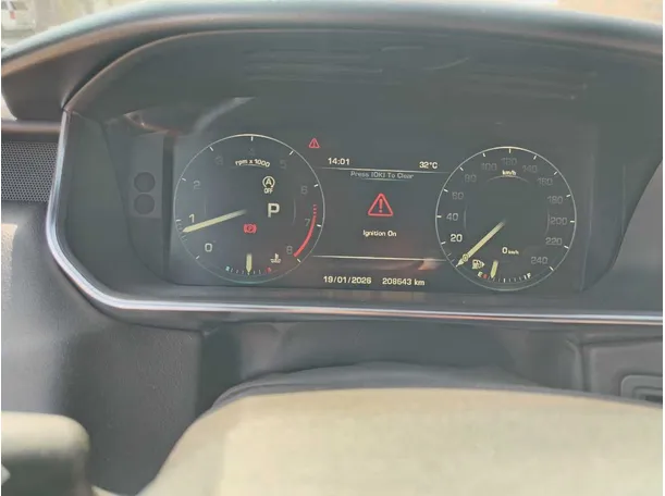 Car image 29
