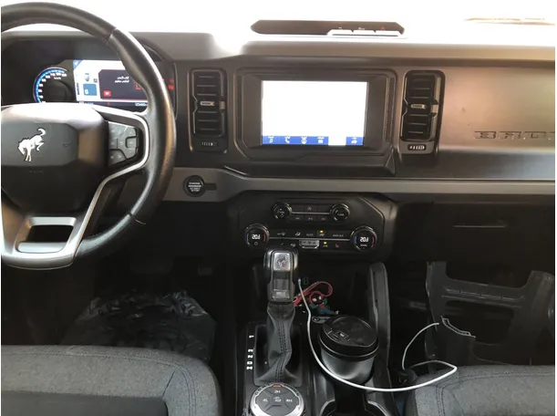 Car image 17