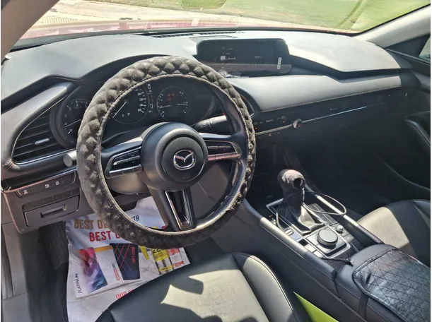 Car image 11