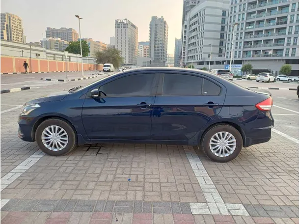 Car image 8