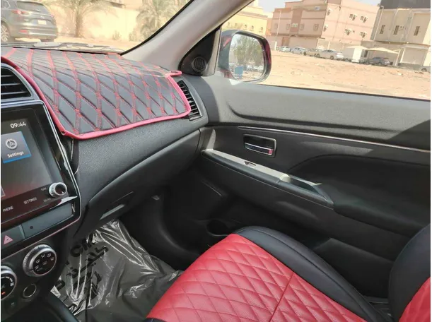 Car image 34