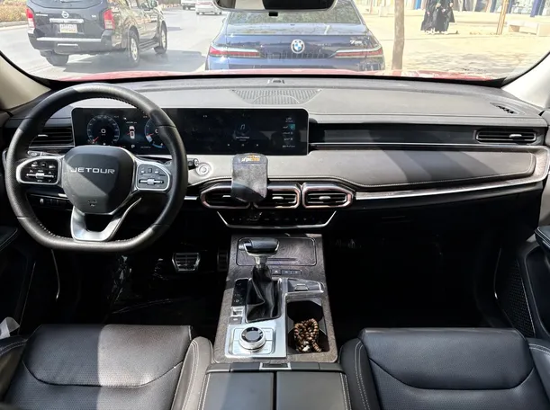 Car image 16
