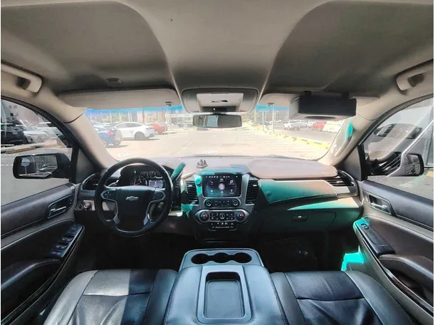 Car image 16