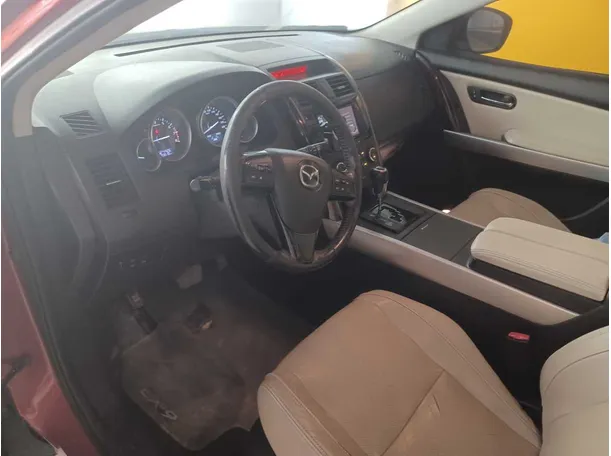 Car image 11