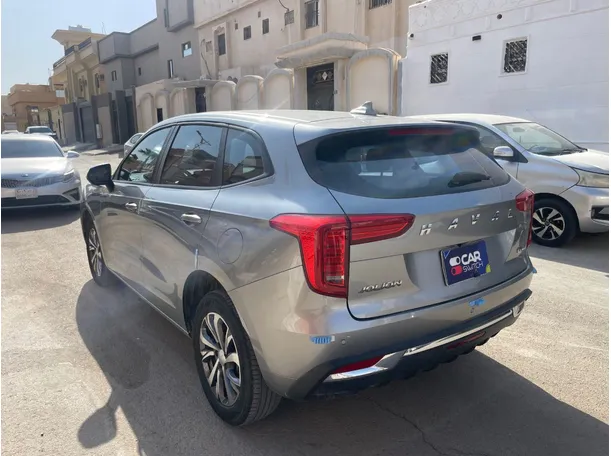 Car image 7