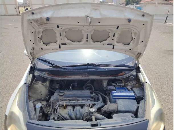 Car image 24