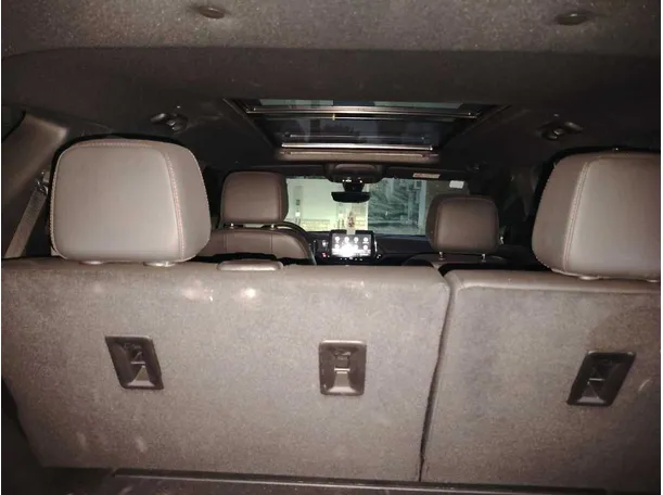 Car image 35