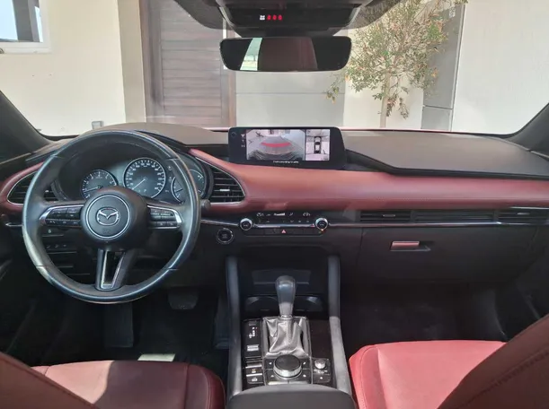 Car image 15