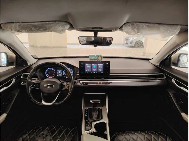 Car image 17