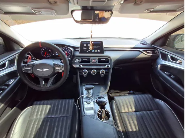 Car image 15