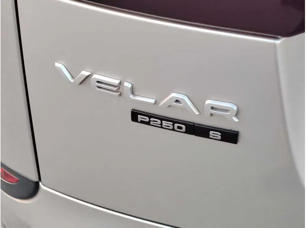 Car image 34