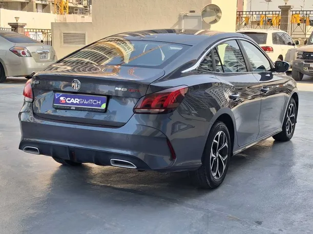 Car image 7