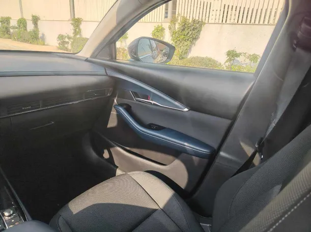 Car image 35