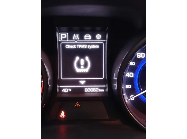 Car image 25