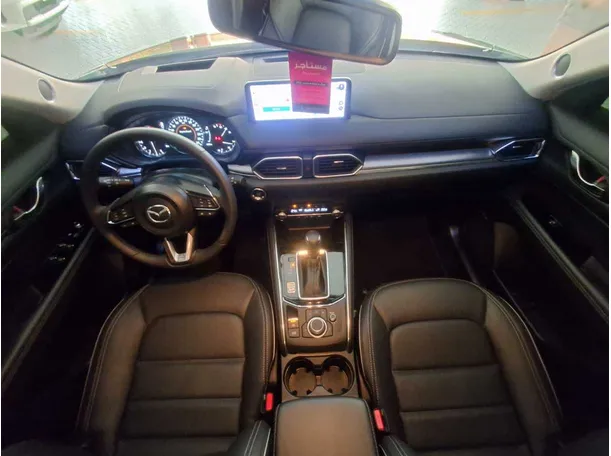 Car image 14