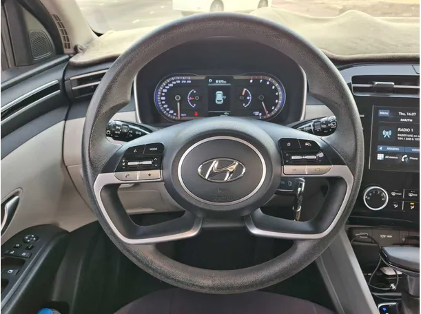 Car image 15