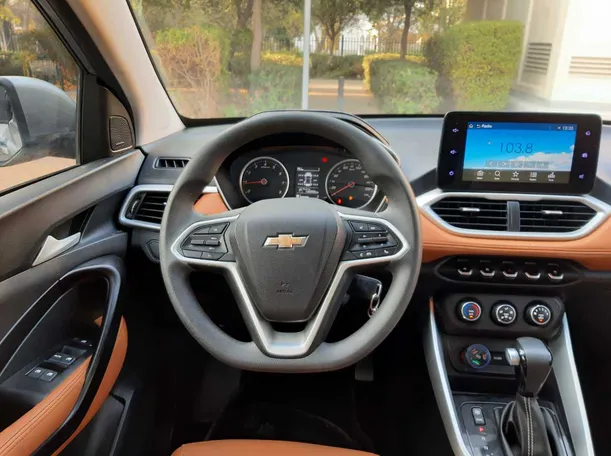 Car image 17