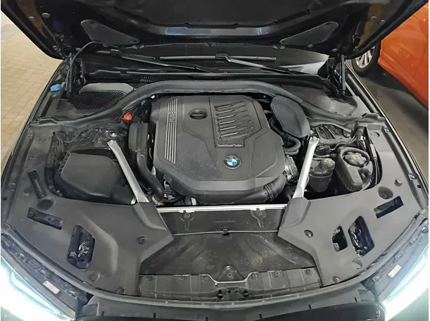 Car image 28