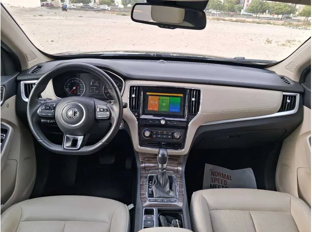 Car image 15