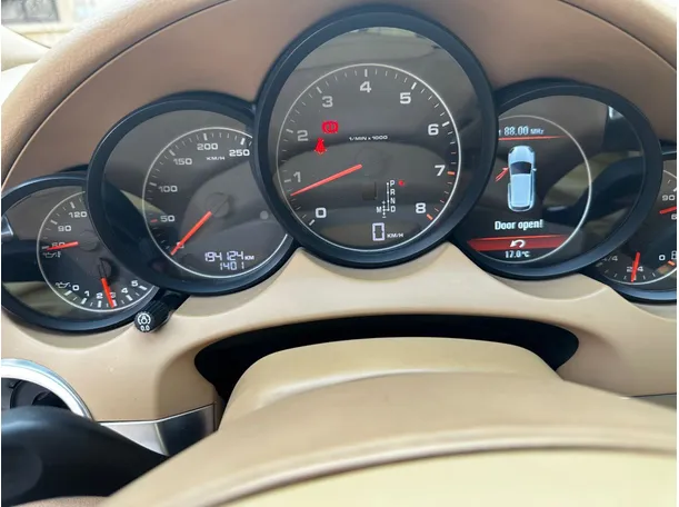 Car image 22