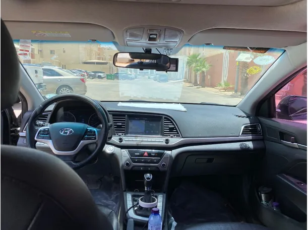 Car image 15