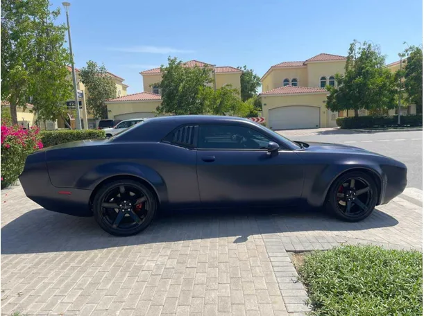 Car image 10