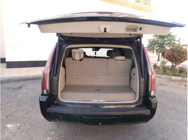 Car image 27