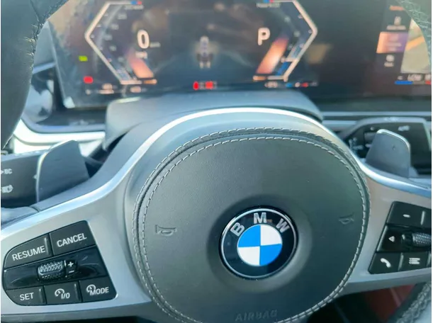 Car image 32