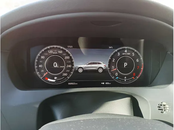 Car image 25