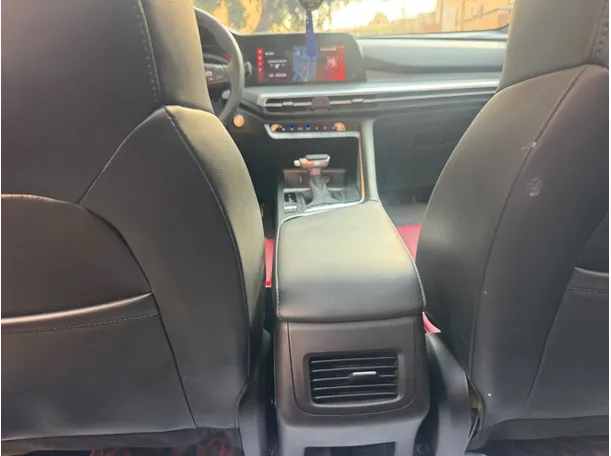 Car image 20