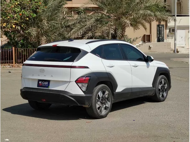 Car image 5