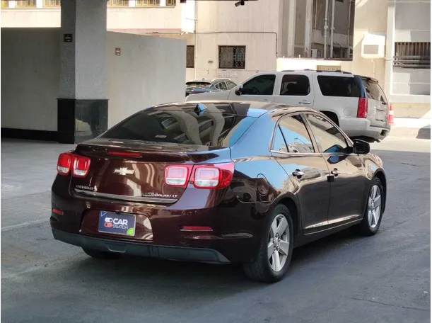 Car image 5
