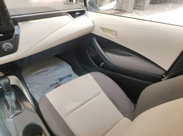 Car image 24