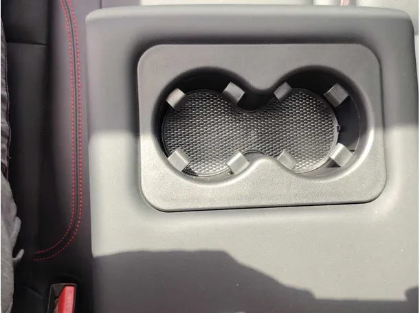 Car image 33