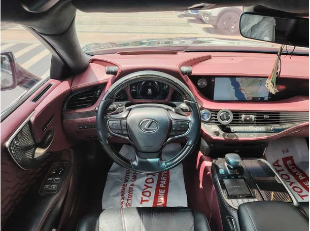 Car image 26