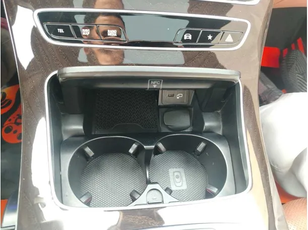 Car image 42