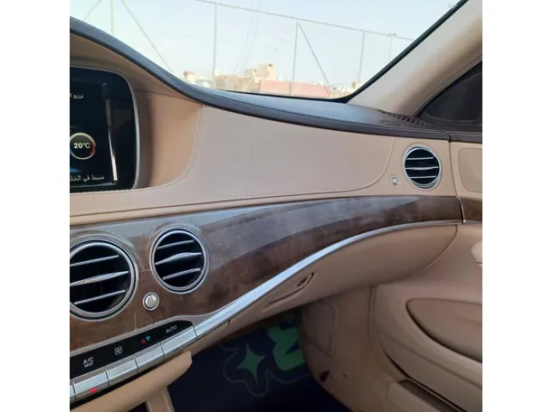 Car image 36