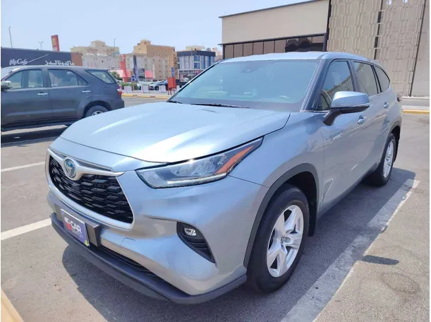 2023 Toyota Highlander in Jeddah