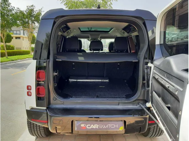 Car image 19